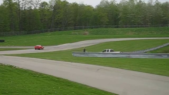 Dodge Challenger SRT8 at BeaveRun смотреть онлайн