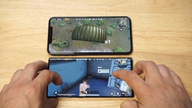 Galaxy Note 10 vs Iphone XS Max PUBG - Fliptroniks.com смотреть онлайн