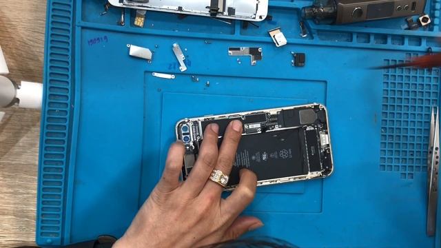 Thay chui sạc iphone 7 plus ( Replace the charger holder for iphone 7 plus ) (p2) смотреть онлайн