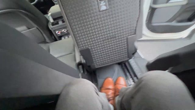 Is THE Land Rover Defender 110 A Good Family SUV? смотреть онлайн