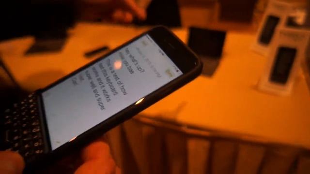 Typo 2 Keyboard for iPhone Demo at CES 2015 смотреть онлайн