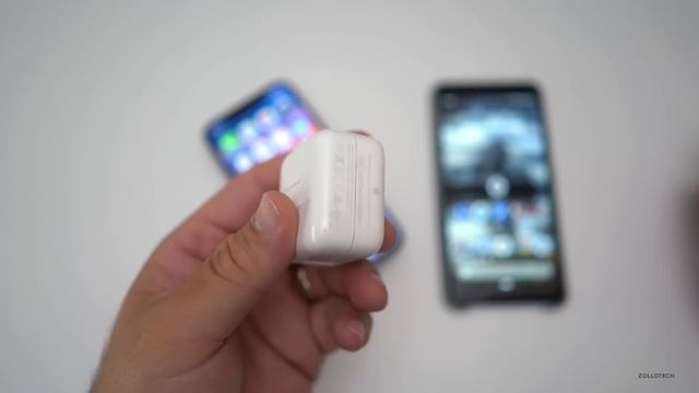 Should you charge iPhone or Android Phones with a case on? смотреть онлайн