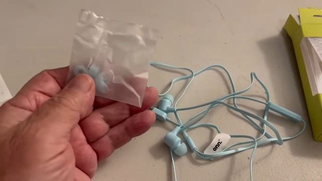 (447) Earphones for Iphone 13 with Lightning Connector Groove Onn. смотреть онлайн