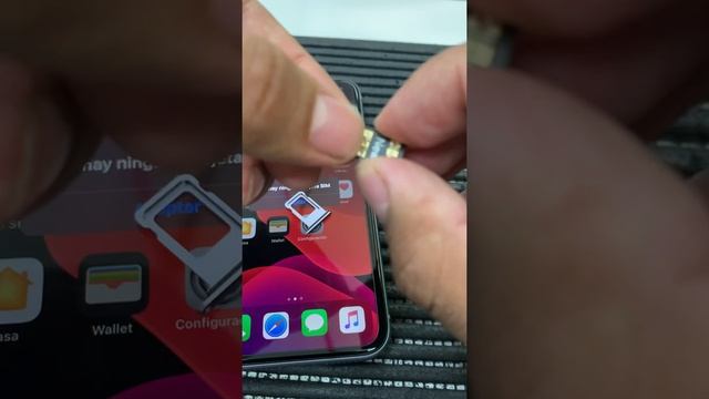 Liberación iPhone por Rsim, iOS 13.6.1 смотреть онлайн