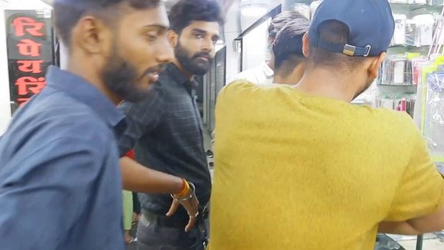 I phone itna sasta ku ? || in Indore|| Indore novelty Market || dollar market ||Full Vlog смотреть онлайн