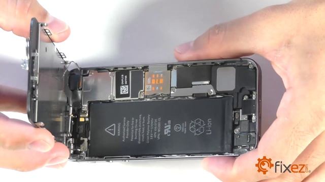 iPhone 5s Rear-Facing Camera Repair смотреть онлайн