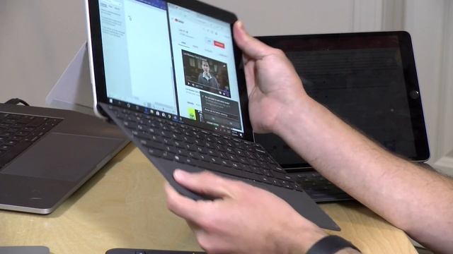 iPad Pro 10.5" vs Microsoft Surface Go смотреть онлайн