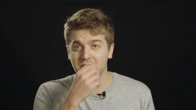 Adult human eats apple pie for the first time смотреть онлайн