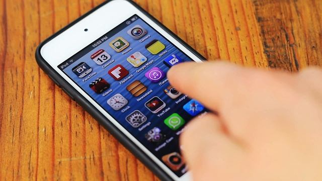 Best Winterboard Themes For iPhone 5/iPod Touch 5g смотреть онлайн