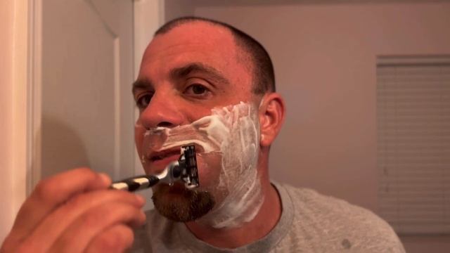 Gillette Mach3 (14th use) смотреть онлайн