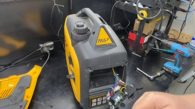 Ремонт бензогенератора ROLF инверторный генератор не заводится ток не даёт +998903362241 Сергей