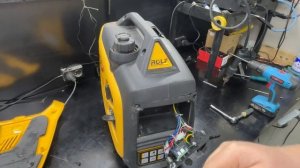 Ремонт бензогенератора ROLF инверторный генератор не заводится ток не даёт +998903362241 Сергей