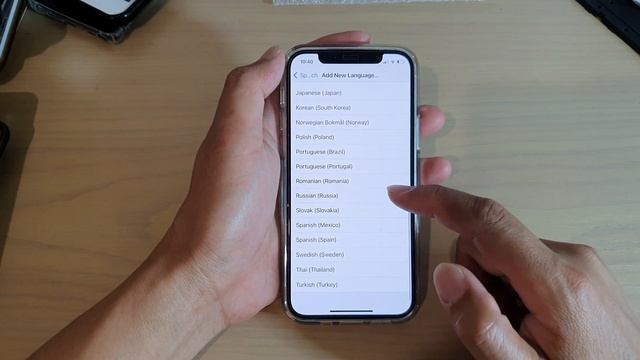 iPhone 12/12 Pro: How to Add New Languages to VoiceOver Speech смотреть онлайн