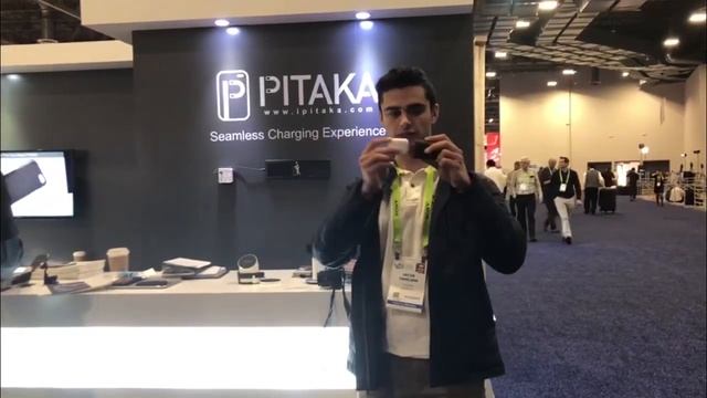 CES 2019 - PITAKA 'Staff' Showcase the Air Pal AirPods Case смотреть онлайн