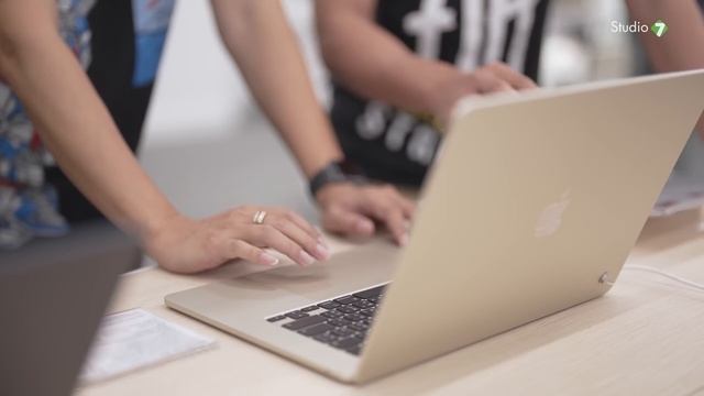 เปิดให้บริการแล้ว! Apple Premium Partner ที่ Studio 7 สาขา Future Park Rangsit смотреть онлайн