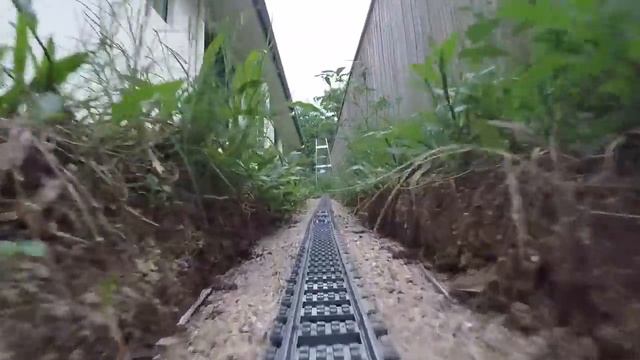 Large/Awesome Lego Train Set. Going through the Garden & House 2016 смотреть онлайн