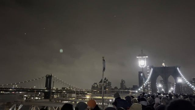 NYC New Year's Eve 2022 Brooklyn Bridge смотреть онлайн