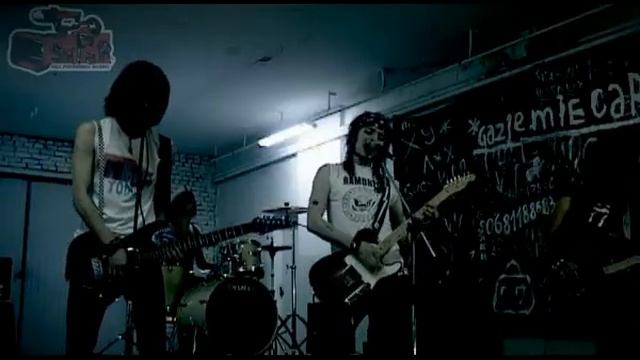 Stripped Mary - Don`t Stop смотреть онлайн