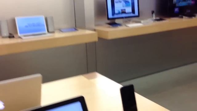 INSIDE THE APPLE STORE "CHARLESTON SC" смотреть онлайн