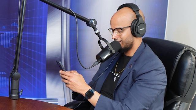 Artist EXPLODES Conspiracy Theories with Benrolins Awandem! Aliens, UFOs & Government Secrets Ep. 2 смотреть онлайн