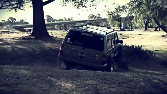 JEEP CHEROKEE, Con un toque de personalización. смотреть онлайн