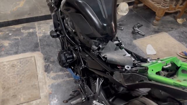 BLUE CARBON Body KIT for Kawasaki Z900 - 🇮🇳 Most Loaded Z900 EVER смотреть онлайн