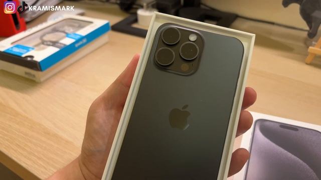 iPhone 15 Pro Max Black Titanium Unboxing | ASMR смотреть онлайн
