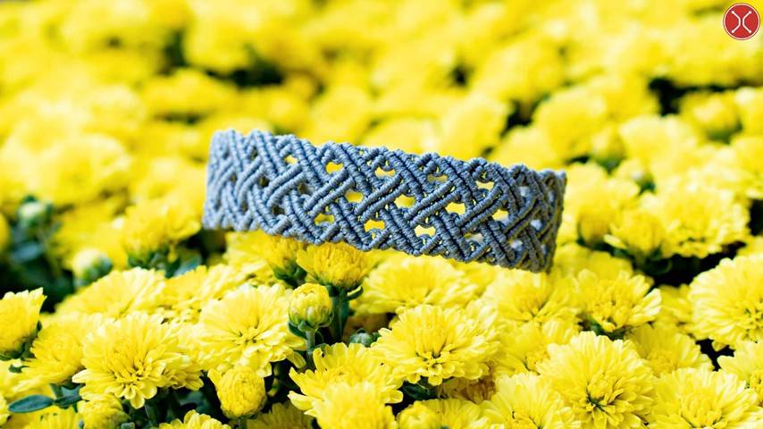 Macrame bracelet tutorial ｜ ｜ How to make a wide bracelet with a pattern ｜ DIY смотреть онлайн