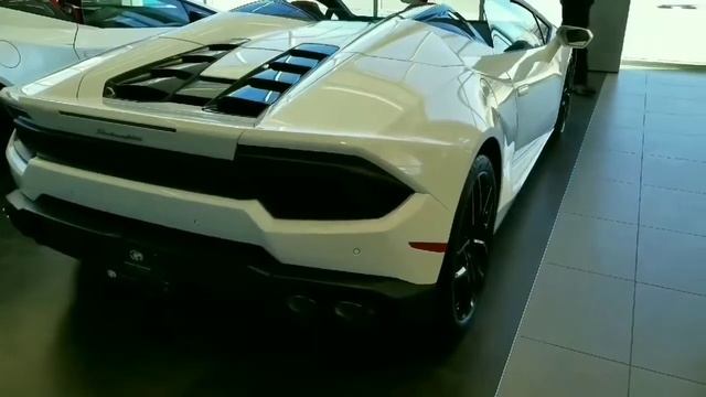 Lamborghini Aventador SV Roadster! смотреть онлайн