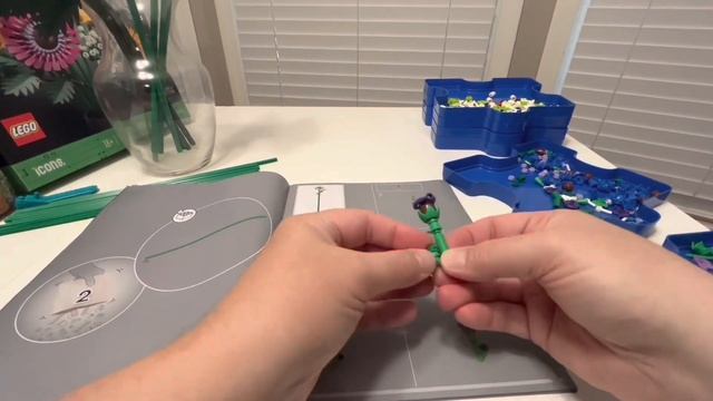 Building Lego Set 10313 Wildflower Bouquet