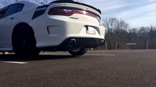 Start up and exhaust revs 392 Daytona Charger. смотреть онлайн