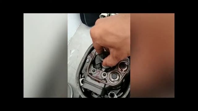Sil- air compressor.after service(Piston jamm) not working смотреть онлайн