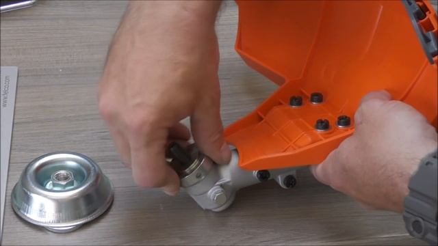 FŰRÉSZ MÁNIA: OLEO MAC BC 241T UNBOXING ÉS BEÜZEMELÉS смотреть онлайн