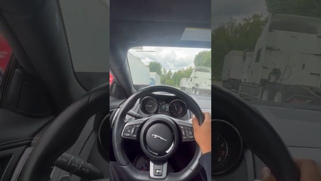 Jaguar F Type R fun in under 1 minute смотреть онлайн