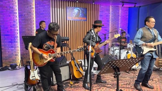 Yer Blues (Dirty Mac) cover by The Black Ravens. смотреть онлайн