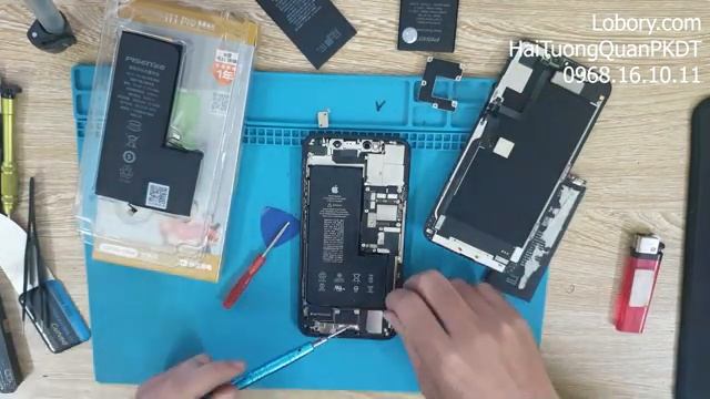 Hướng dẫn tự thay pin cho iphone 11 Pro Max смотреть онлайн