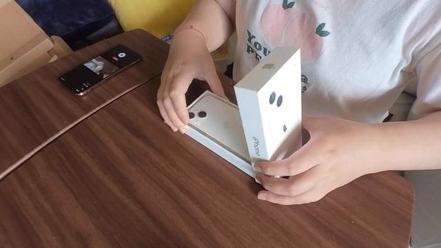 iPhone13 Mini 開箱啦 / 星河色 / Unbox [ASMR] смотреть онлайн