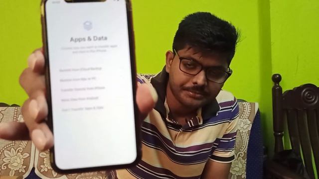 iPhone 11 (Red, 128 GB) unboxing and setup process смотреть онлайн