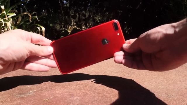 iPhone 8 Plus vs 7 Plus Drop Test! смотреть онлайн