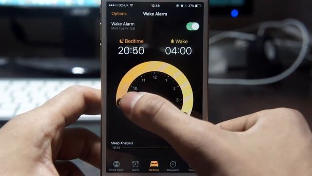 How To Use iOS Sleep Analysis Feature смотреть онлайн