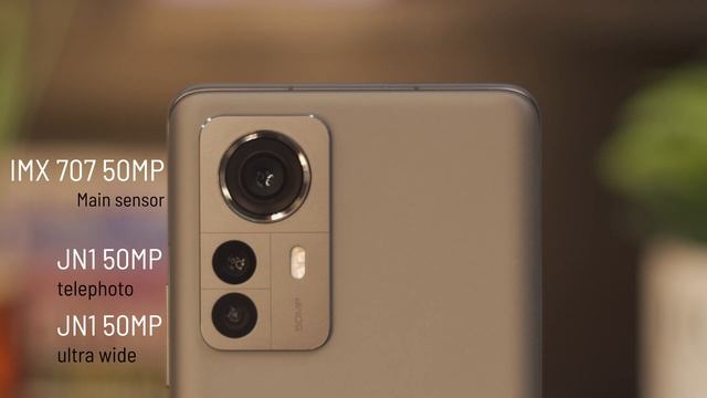 Xiaomi 12 Pro vs iPhone 13 Pro Max смотреть онлайн
