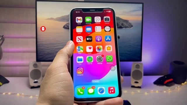 iPhone XR Honest Reveiw on iOS 17.4.1 After 7 Days - Performance, Battery Health, Bugs смотреть онлайн