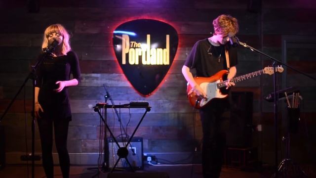 Fleetwood Mac - 'Dreams' cover by AMETHYSTS [Bridge Sessions] смотреть онлайн
