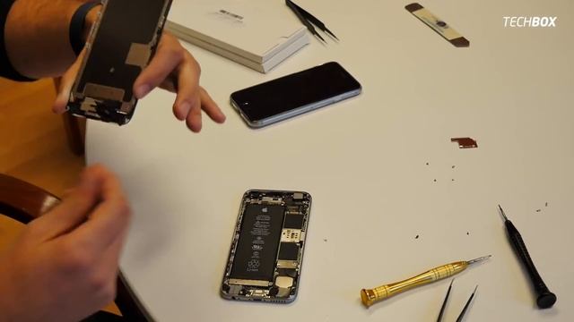 Rozbil som si iPhone, čo teraz? смотреть онлайн