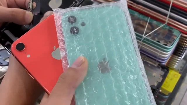 Convert iPhone XR to iPhone 12 😱😱😱 like REAL смотреть онлайн