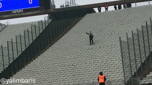 AYAKTA ALKIŞLANACAK TARAFTAR | Olimpiyat'ta Bursaspor'u tek başına böyle destekledi смотреть онлайн