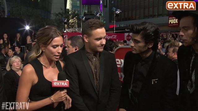 One Direction on Rumors That Zayn is Leaving the Band, Their Appreciation of Bottoms смотреть онлайн