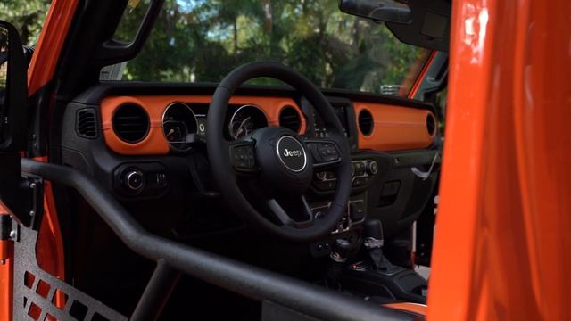 Orange Jeep Wrangler with Cheetos Interior смотреть онлайн
