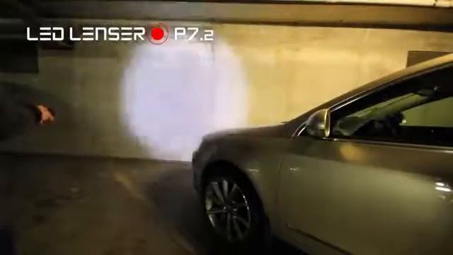 LED Lenser P7.2 LED Torch смотреть онлайн