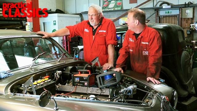 Practical Classics Magazine: Mk2 Jaguar restoration project - the big cat growls again смотреть онлайн